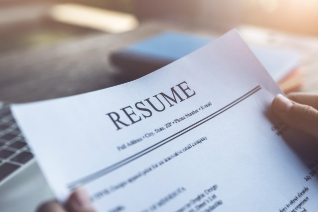 The Ultimate Guide: How to Write a Resume that Stands Out